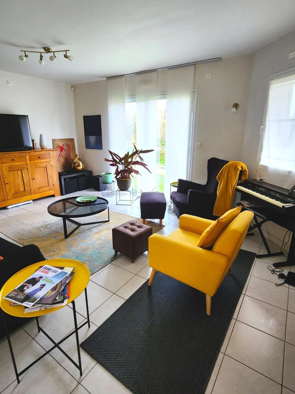 Communal lounge/ TV room