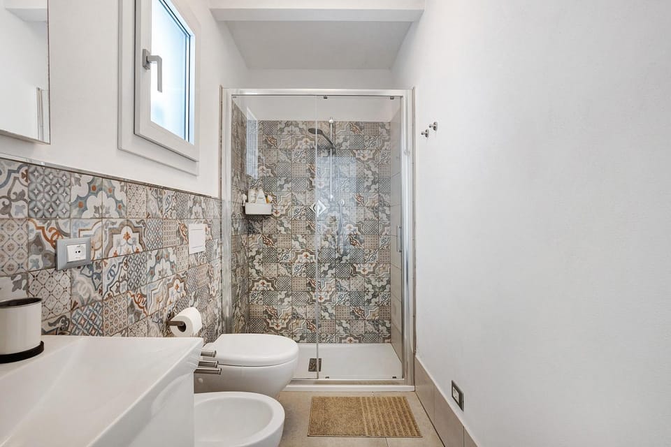 Bathroom, Living room