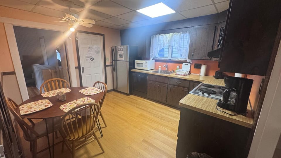 Inviting 1BR Near Boston -- Easy Transit -- Parking Included Apartment in Malden