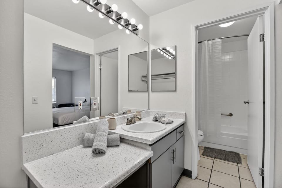 Stylish renovated studio with new modern design Apartment in Paradise