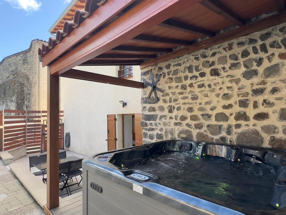 BBQ facilities, Spa and wellness centre/facilities
