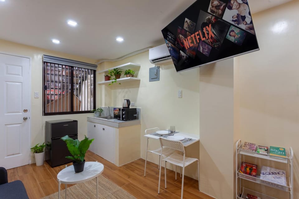 TV and multimedia, Kitchen or kitchenette, Dining area, oven