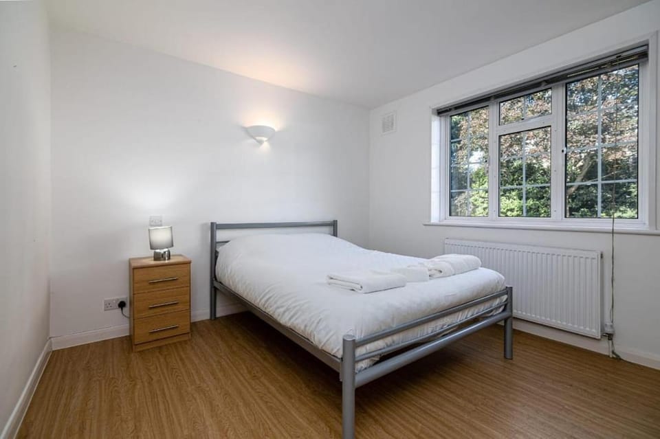 Modern Apartment near Blackheath Station Apartment in London Borough of Lewisham