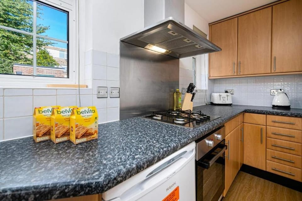 Modern Apartment near Blackheath Station Apartment in London Borough of Lewisham