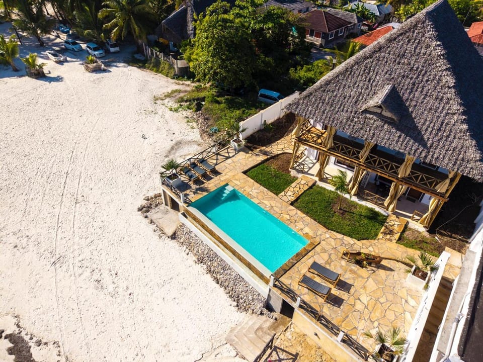 Property building, Natural landscape, Swimming pool
