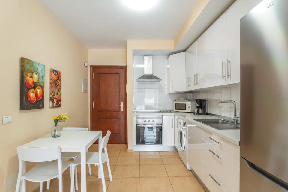 Property building, Kitchen or kitchenette, Living room