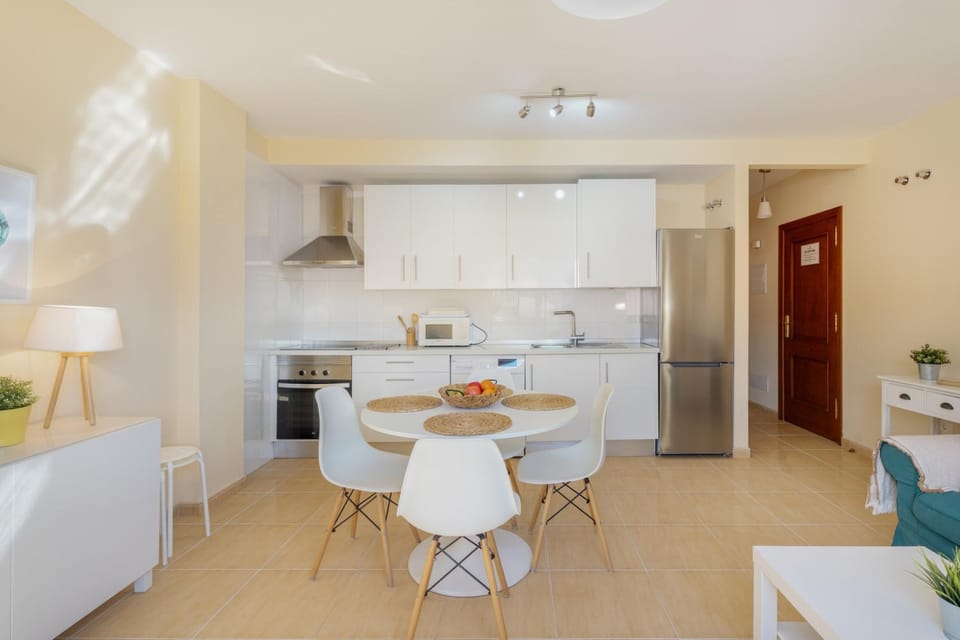 Property building, Kitchen or kitchenette, Living room