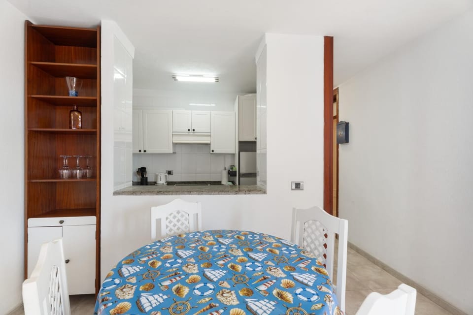 Property building, Kitchen or kitchenette, Living room