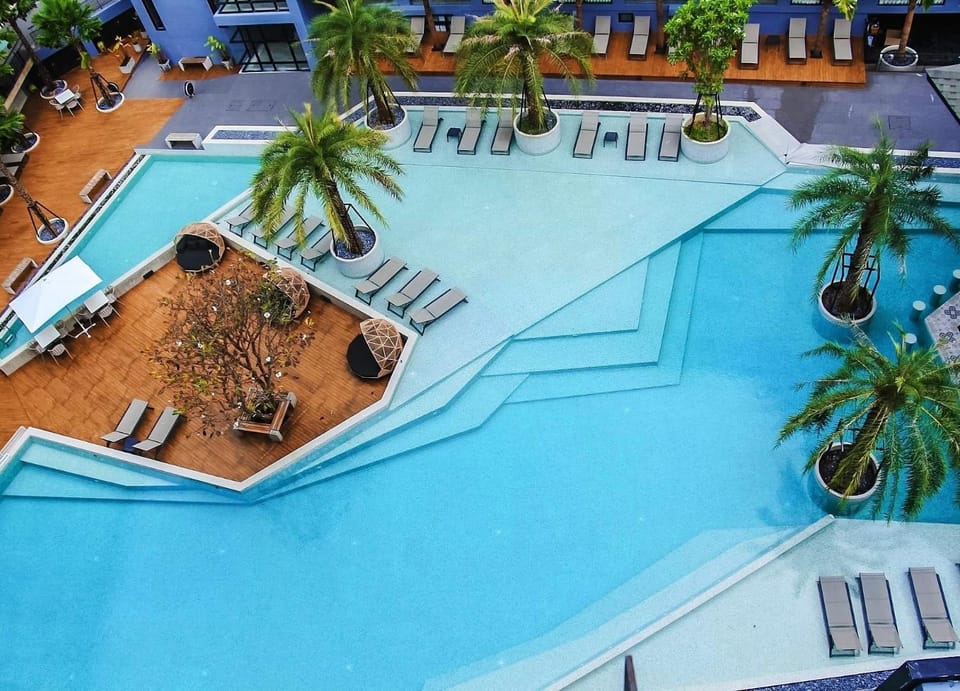 The Kamala View Apartment in Kamala