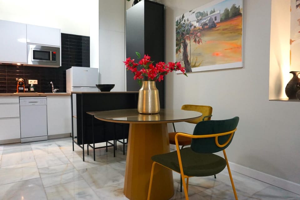 Living room, Dining area