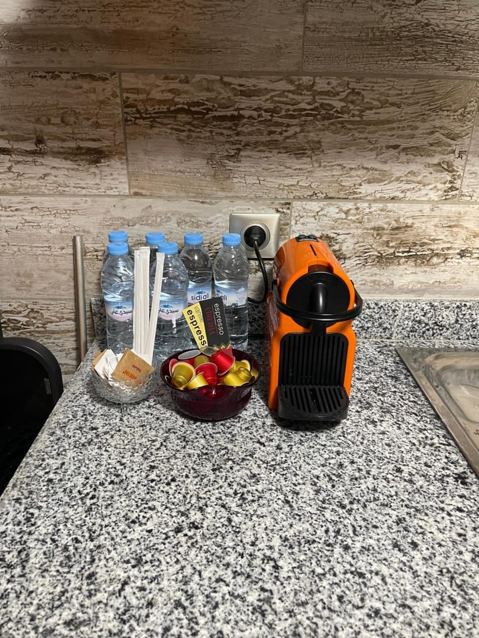 Coffee/tea facilities, Breakfast