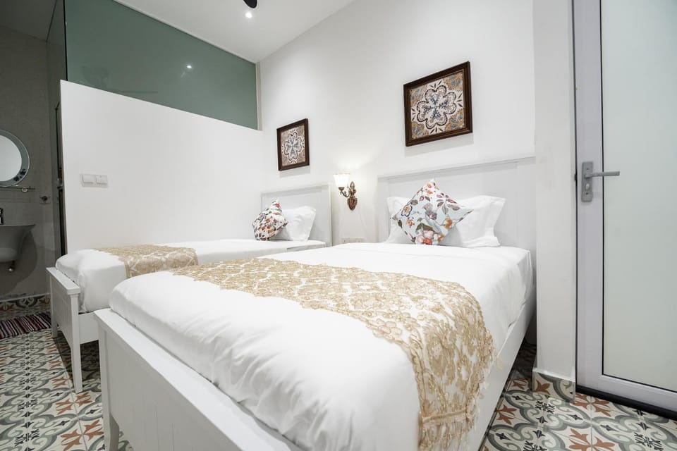Coconut Bay beach Villa seaview karaoke 20pax Villa in Tanjung Bungah
