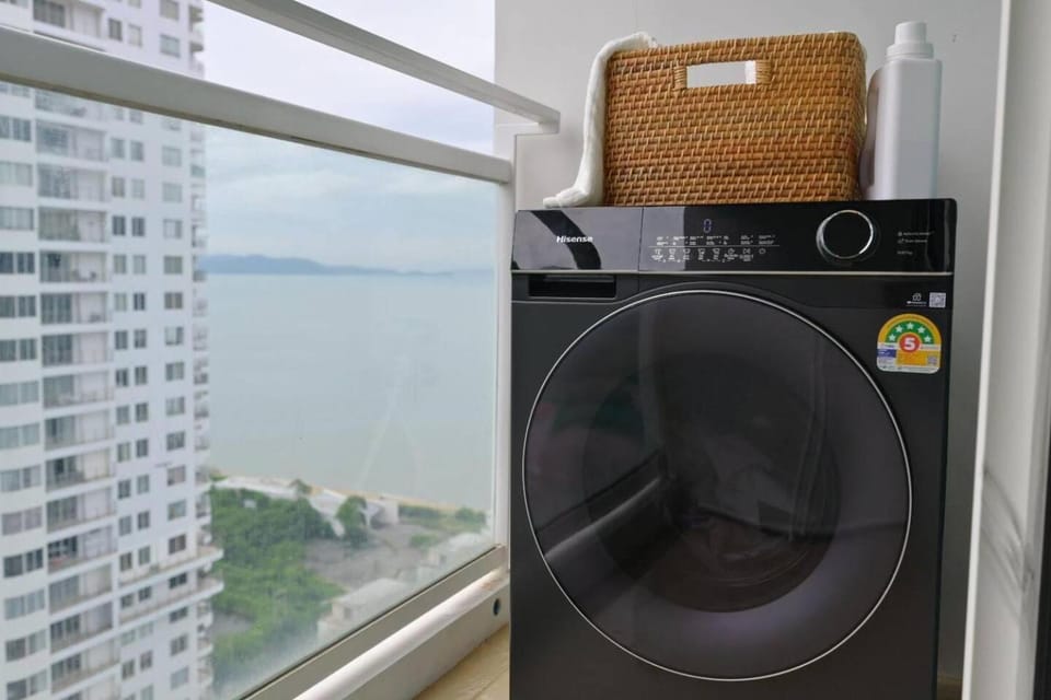 HighFloor Seaview Condo,Pool by the beach,Kitchen,Gym,WIFI Apartment in Pattaya City