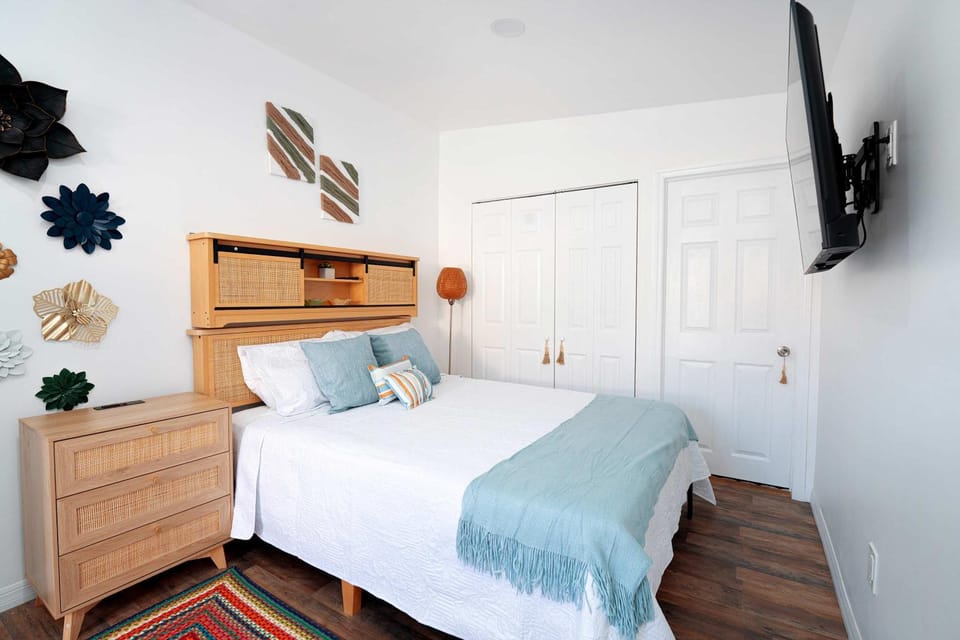 Bed, wardrobe