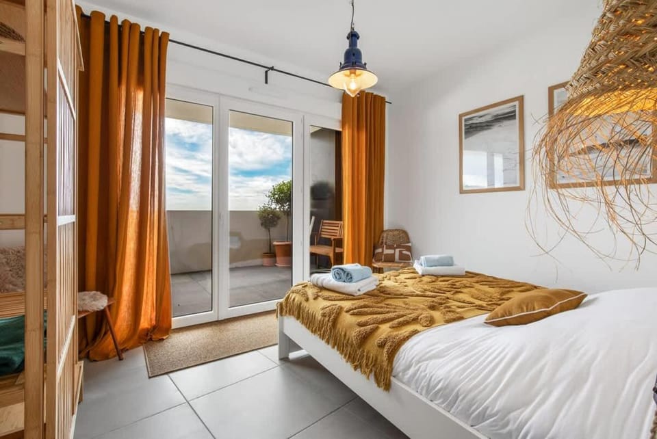 L'horizon T4 vue mer rooftop balcon garages Apartment in Agde