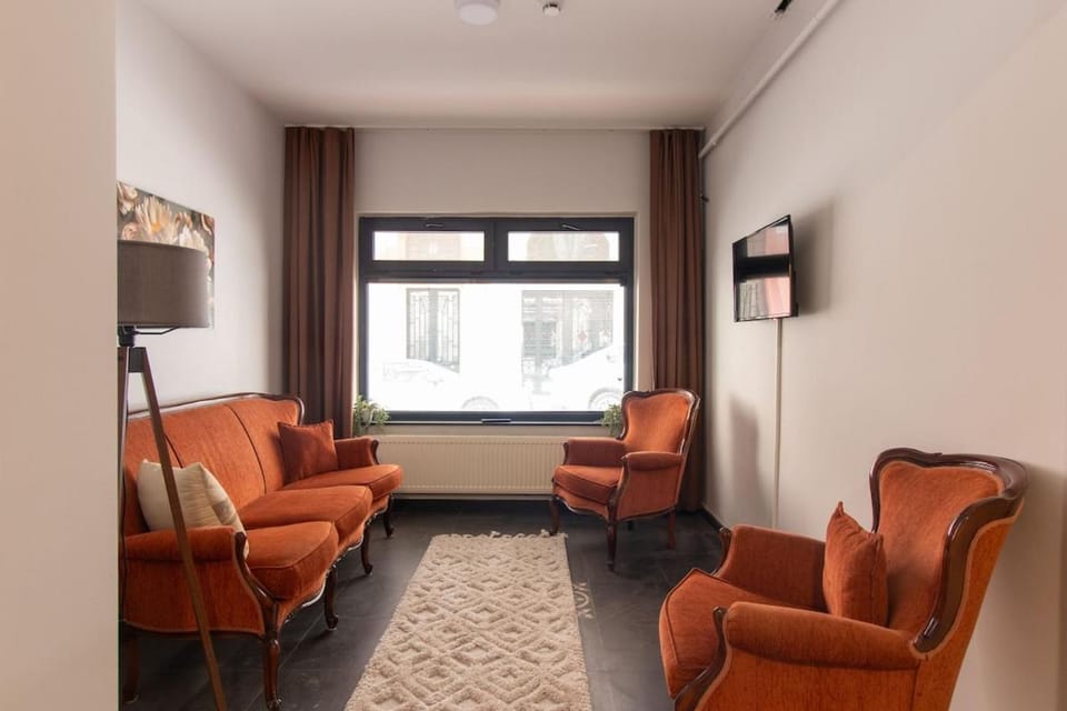 Eclectic 1BR with Charm in the Heart of Cihangir Apartment in Istanbul