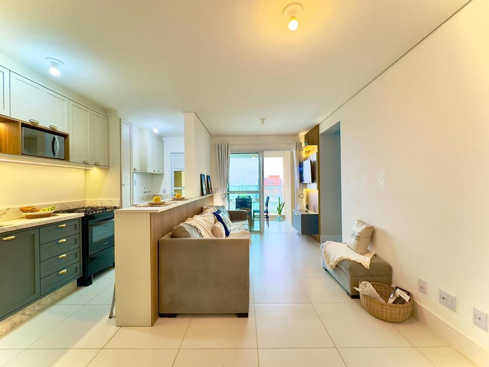 Kitchen or kitchenette, Seating area, Dining area, stove