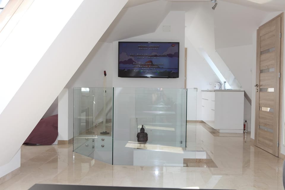TV and multimedia, Photo of the whole room, Seating area