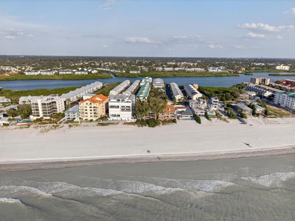 Pipers Run Unit 6 House in Indian Shores