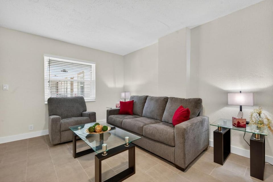 Park Shore Suites Unit 7 House in Madeira Beach