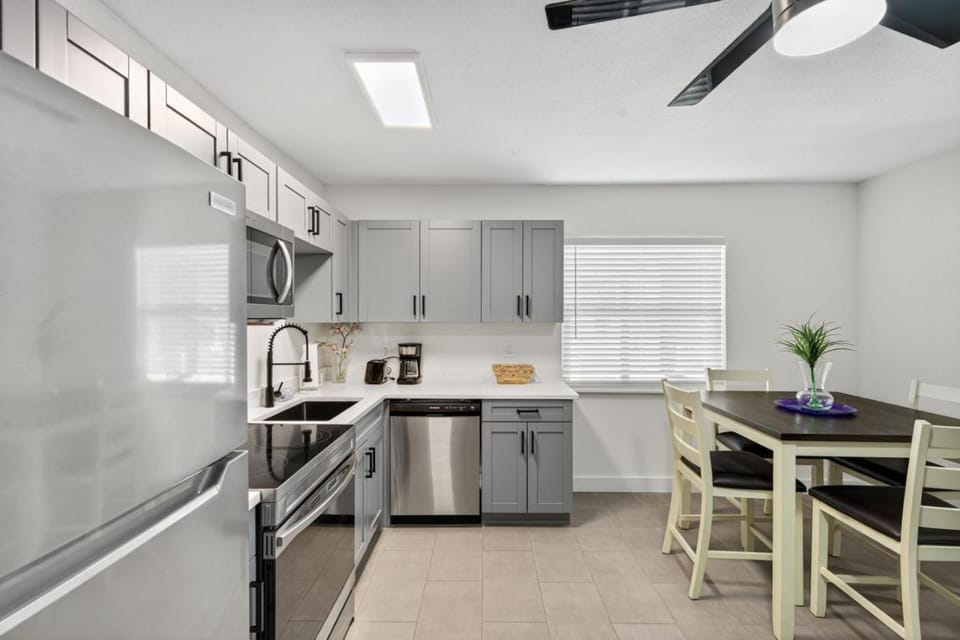 Park Shore Suites Unit 4 House in Madeira Beach