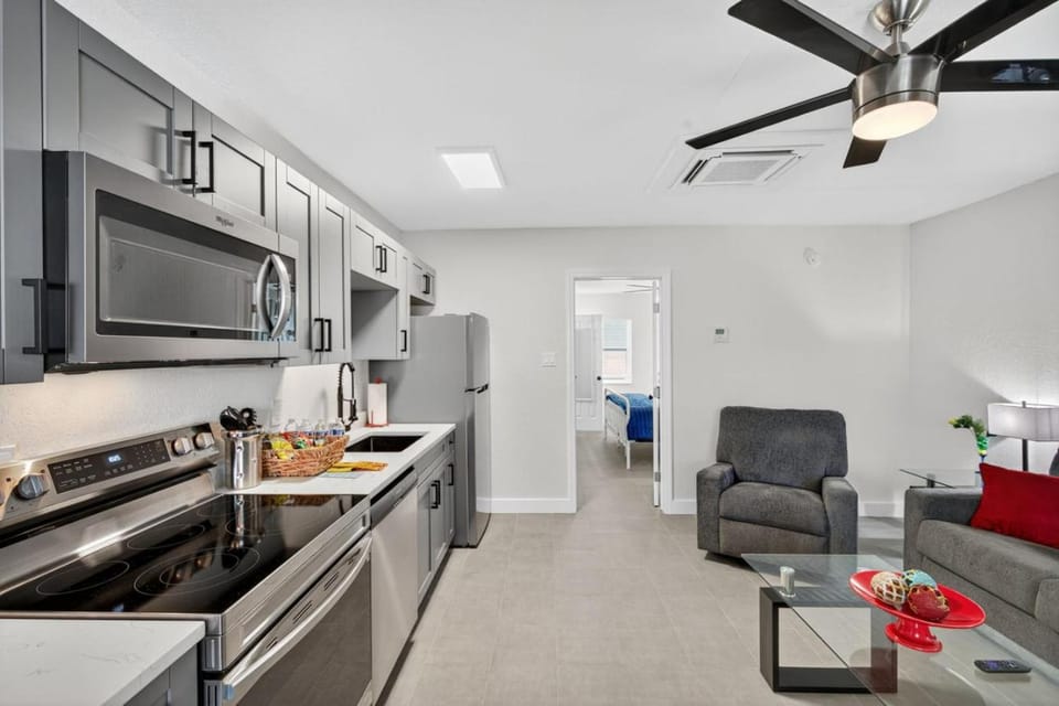 Park Shore Suites Unit 2 House in Madeira Beach