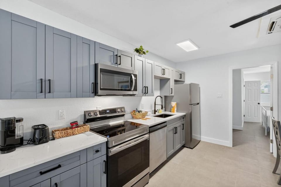 Park Shore Suites Unit 3 House in Madeira Beach