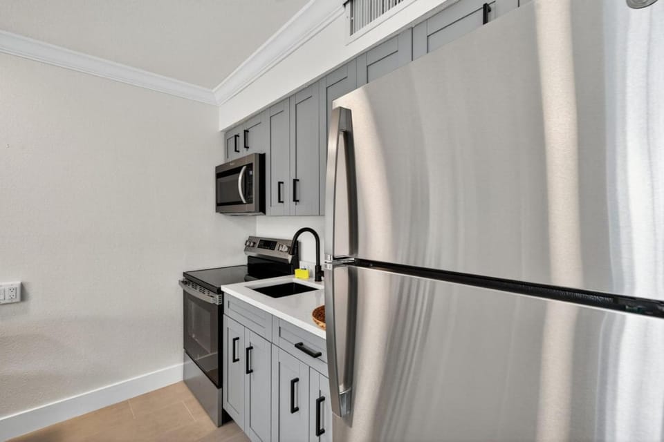 Sunset Beach Suites Unit 9 House in Madeira Beach