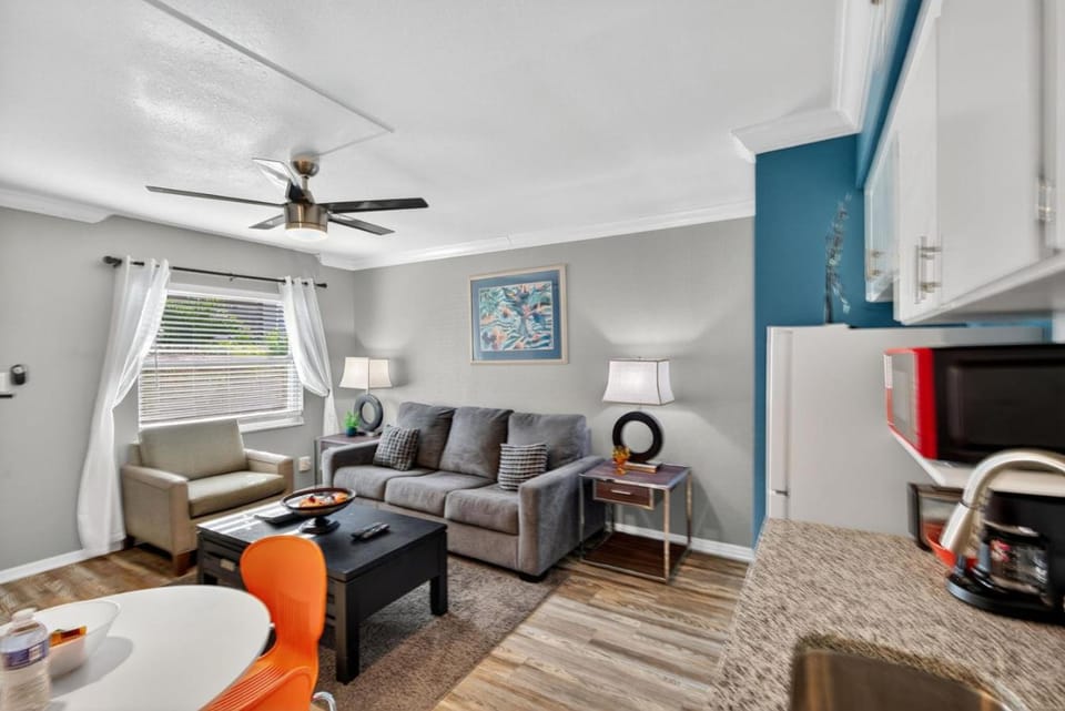 Sunset Beach Suites Unit 8 House in Madeira Beach