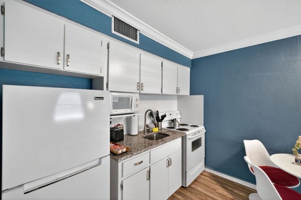 Sunset Beach Suites Unit 6 House in Madeira Beach