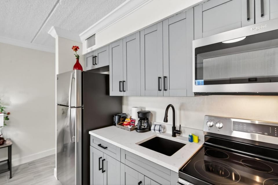 Sunset Beach Suites Unit 3 House in Madeira Beach