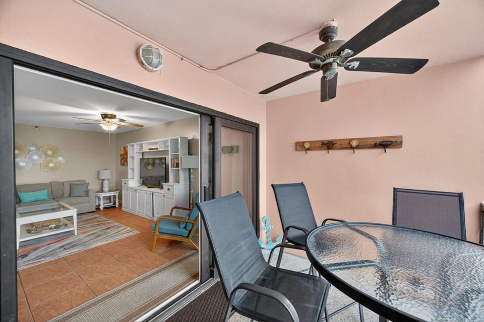 Reef Club Unit 405 House in Indian Rocks Beach