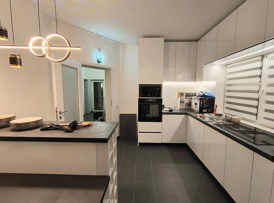 Vila Novara M21 Villa in Craiova