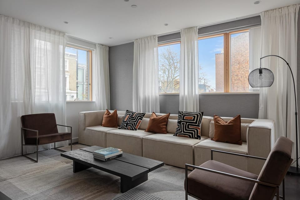 View (from property/room), Living room, Seating area