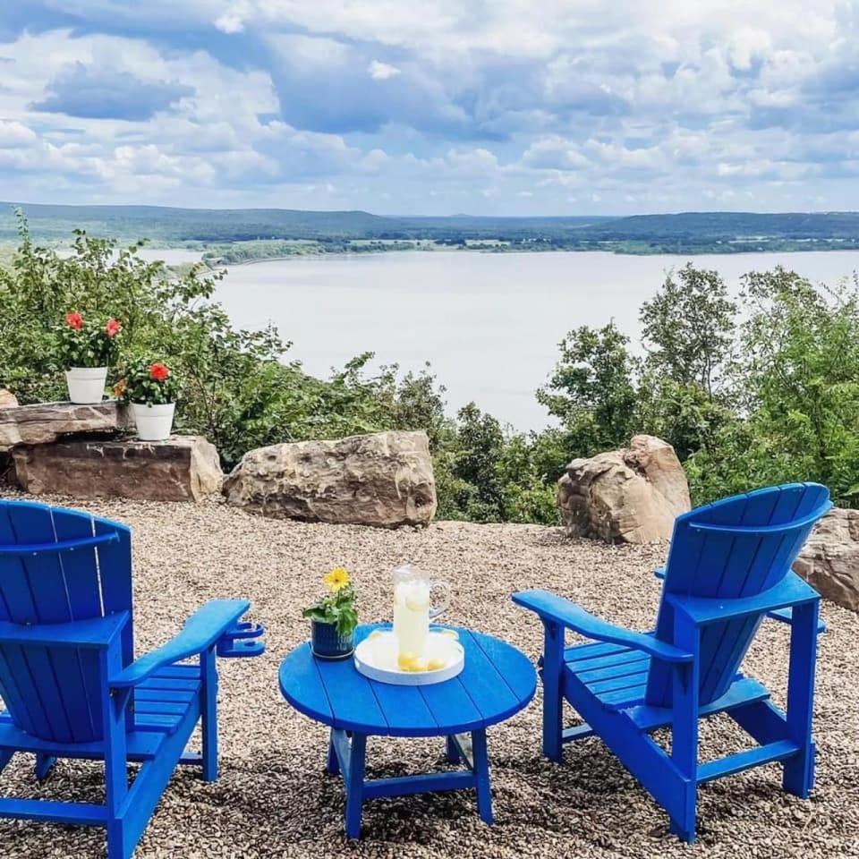 Million-Dollar View on Hickory Hill with Hot Tub House in Eufaula