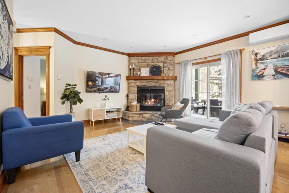 Mountain Top Home- Minutes to Tremblant Village House in Mont-Tremblant