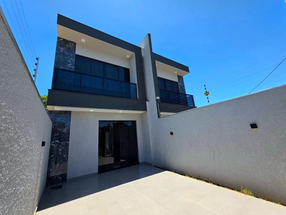 Sobrado novíssimo 3 quartos prox Centro e PY House in Foz do Iguaçu