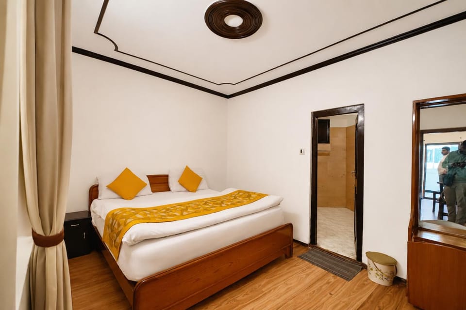 Hotel Moonn Valley Near Naini Lake # Free Wifi And Parking Restaurant Facilities # Best Vacation Stay with Family Hotel in Uttarakhand
