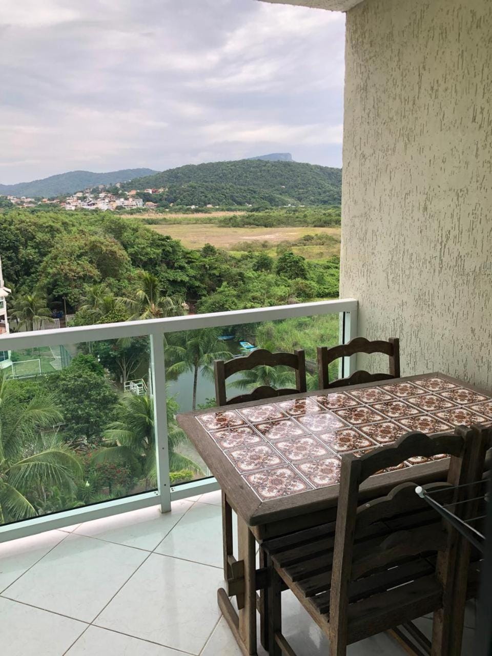 Beautiful 2-bedroom apartment with a view, air conditioning, beachfront Apartment in Niterói