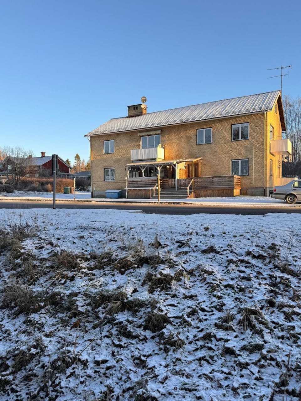 Property building, Day, Winter