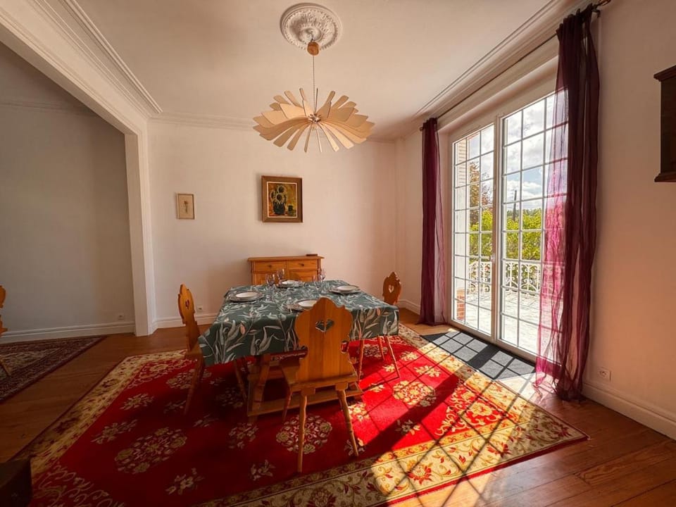 Villa des sources en bord de Seine Villa in Île-de-France