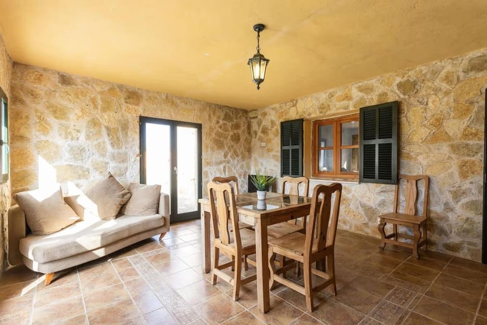 Villa Mallorca Pool & Garden Villa in Pla de Mallorca