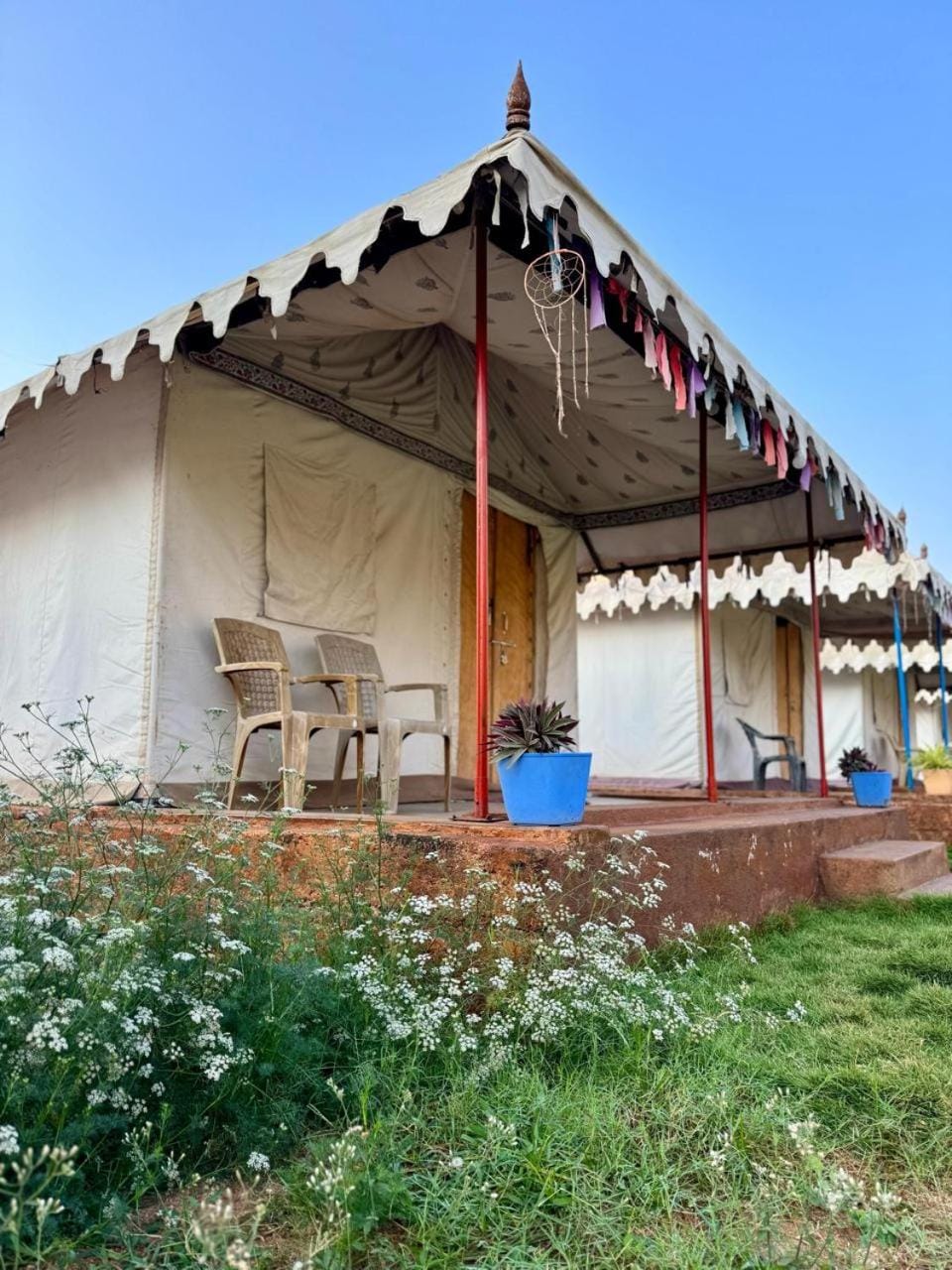 Property building, Restaurant/places to eat, Restaurant/places to eat, People, Natural landscape, Other, Evening entertainment, Mountain view, Mountain view, Entertainment, group of guests, group of guests, Family, internet, VIP, wedding