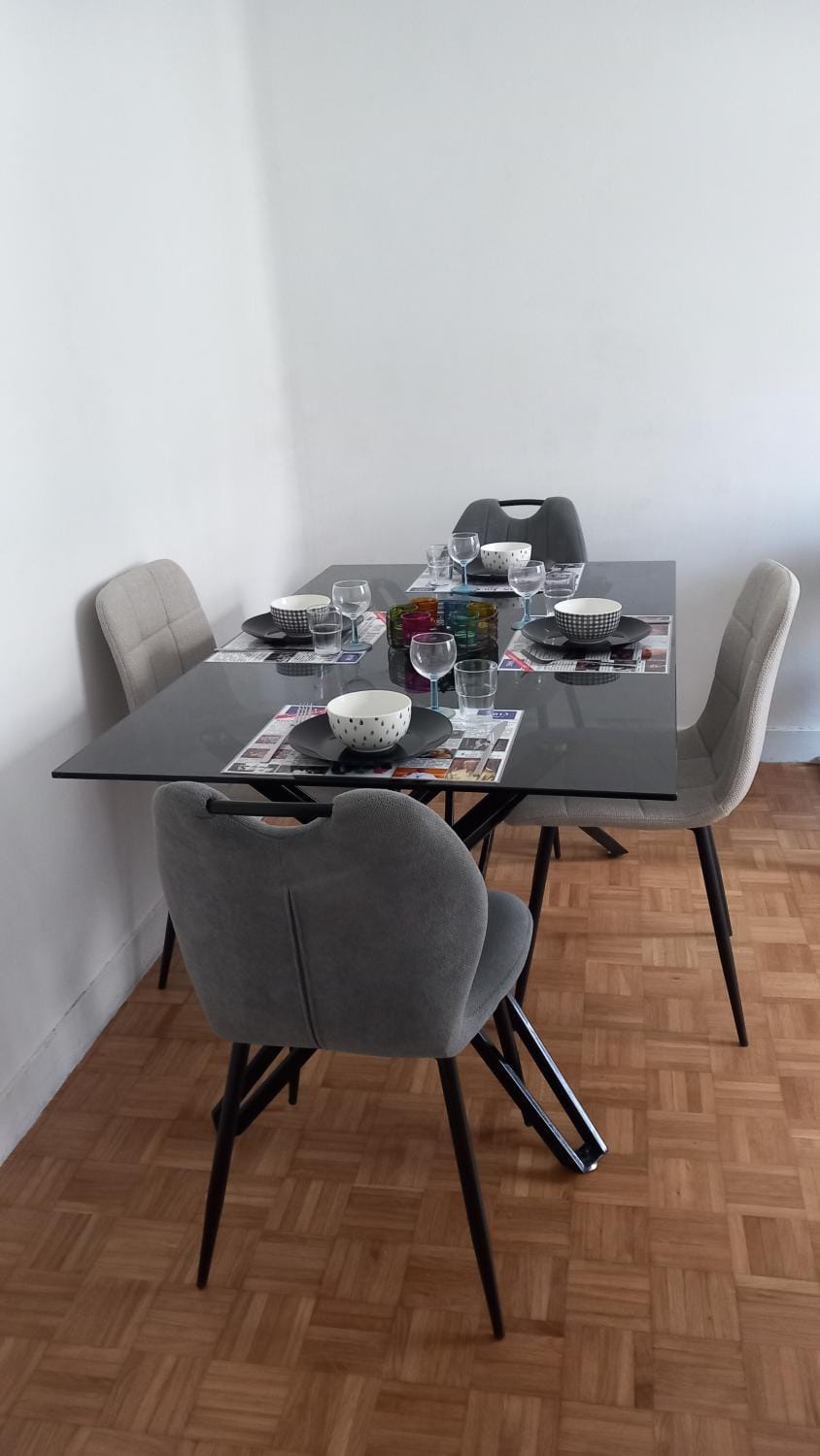 Seating area, Dining area