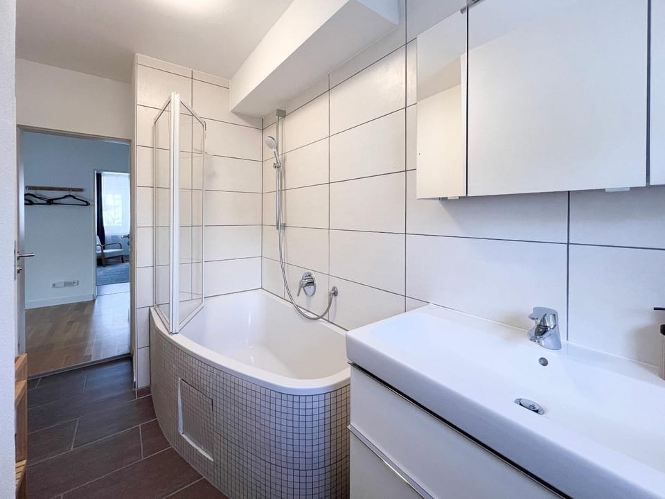 Bathroom, Kitchen or kitchenette, Bath