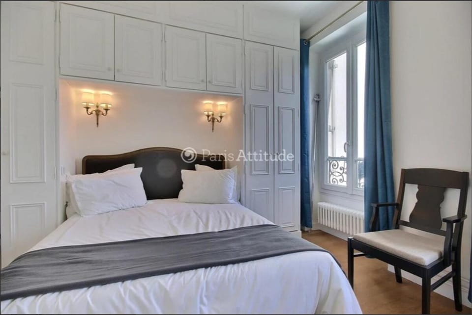Furnished 3 Bedrooms - 68m2 - M Sablons Apartment in Paris