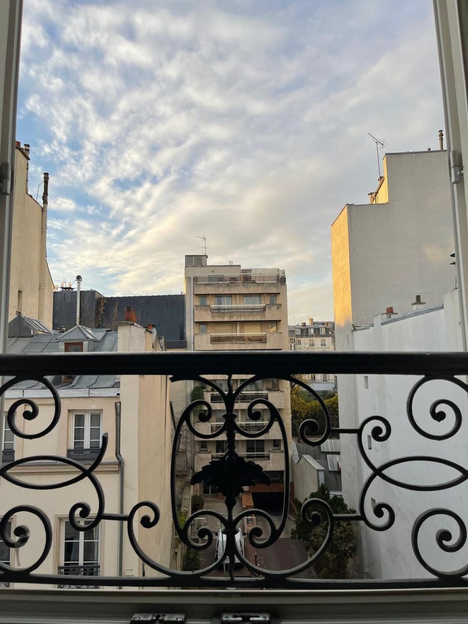 Furnished 3 Bedrooms - 68m2 - M Sablons Apartment in Paris