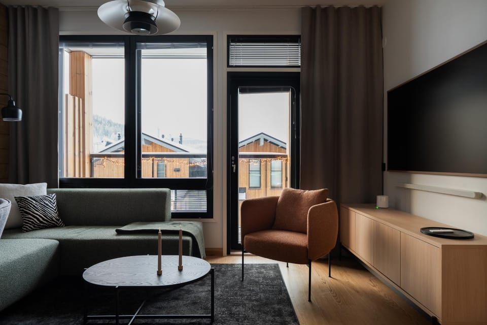 TV and multimedia, View (from property/room), Balcony/Terrace, Living room, Mountain view, Inner courtyard view, heating, internet