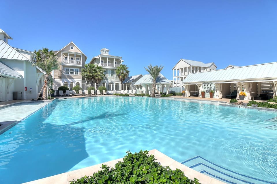 Perfect Pelican at Palmilla Beach House in Port Aransas