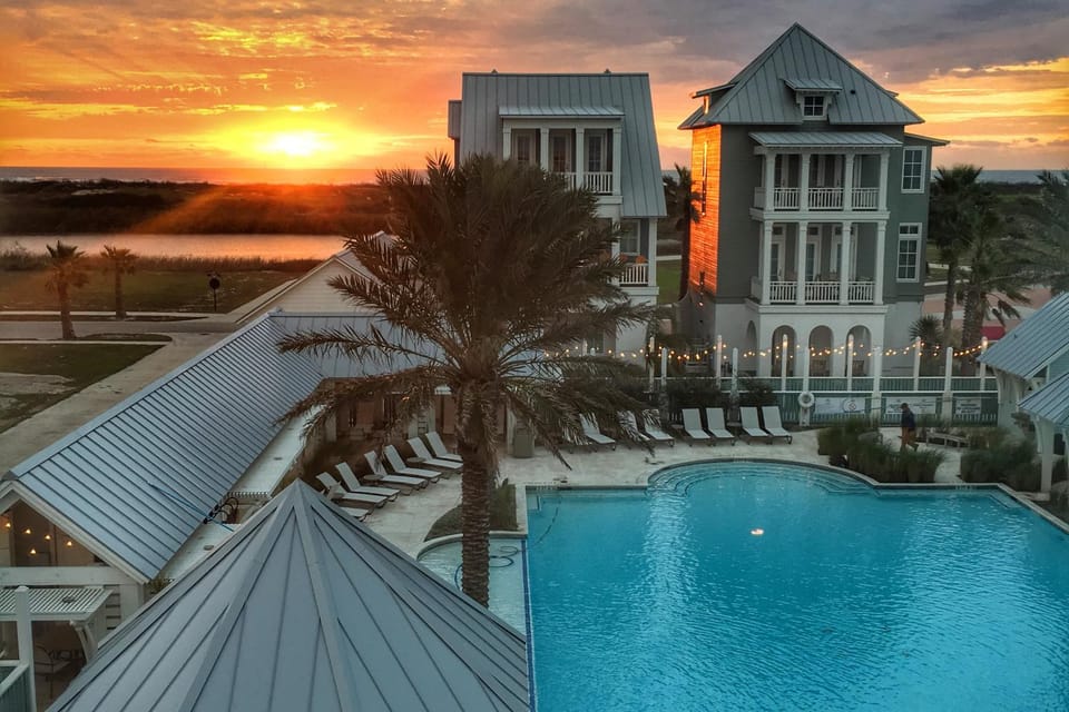 Perfect Pelican at Palmilla Beach House in Port Aransas